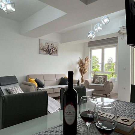 Maksim Apartments Skopje Ngoại thất bức ảnh