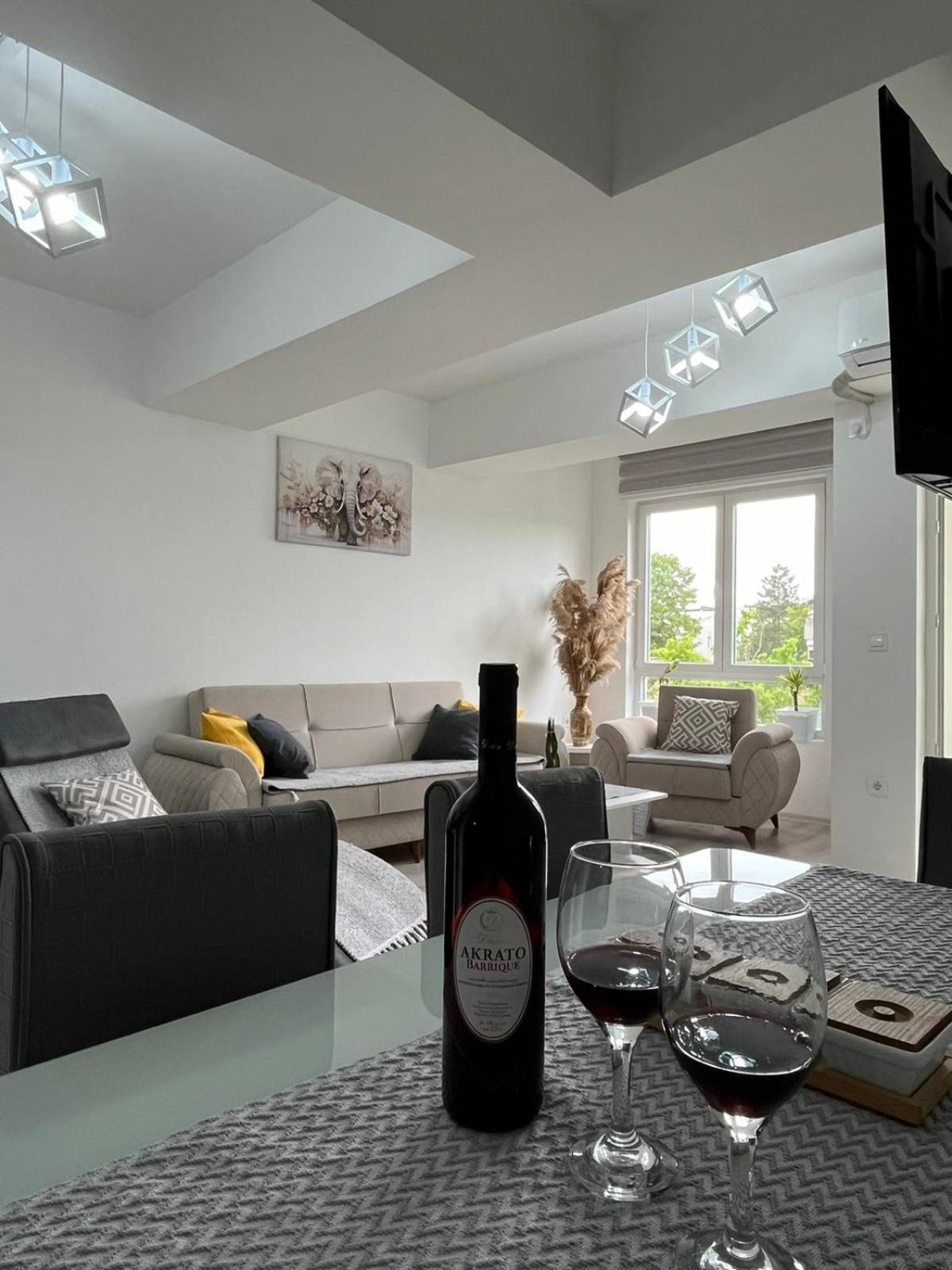 Maksim Apartments Skopje Ngoại thất bức ảnh